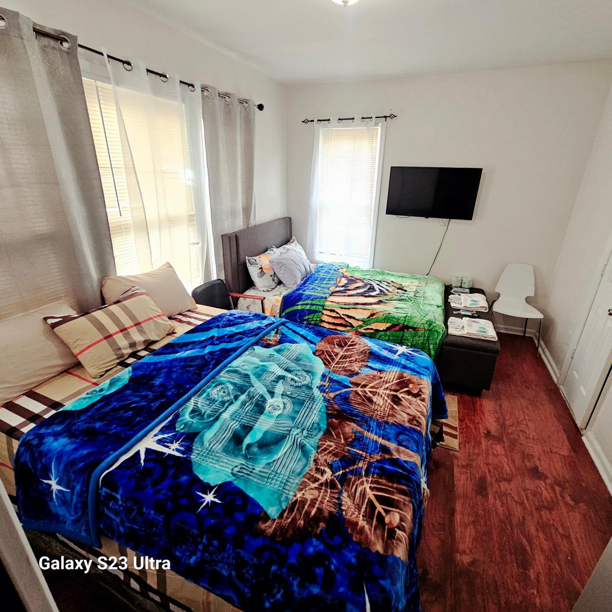 Divine Villa & Resorts Guest House - 283 Lehigh Ave Ньюарк Экстерьер фото